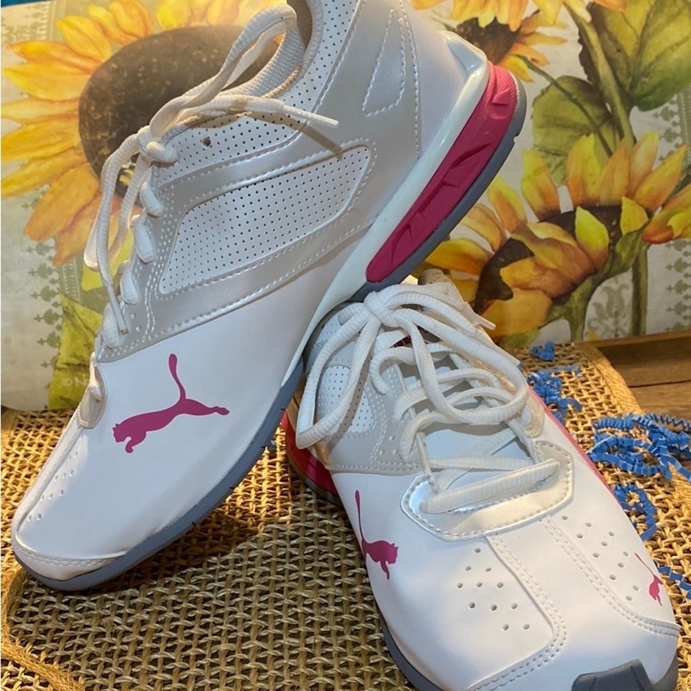 PUMA Women’s Size 9 Shoes